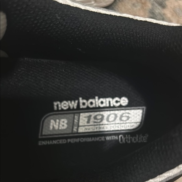 Men’s New Balance 1906R Sneaker. White and Silver. Size 11 - Picture 3 of 11